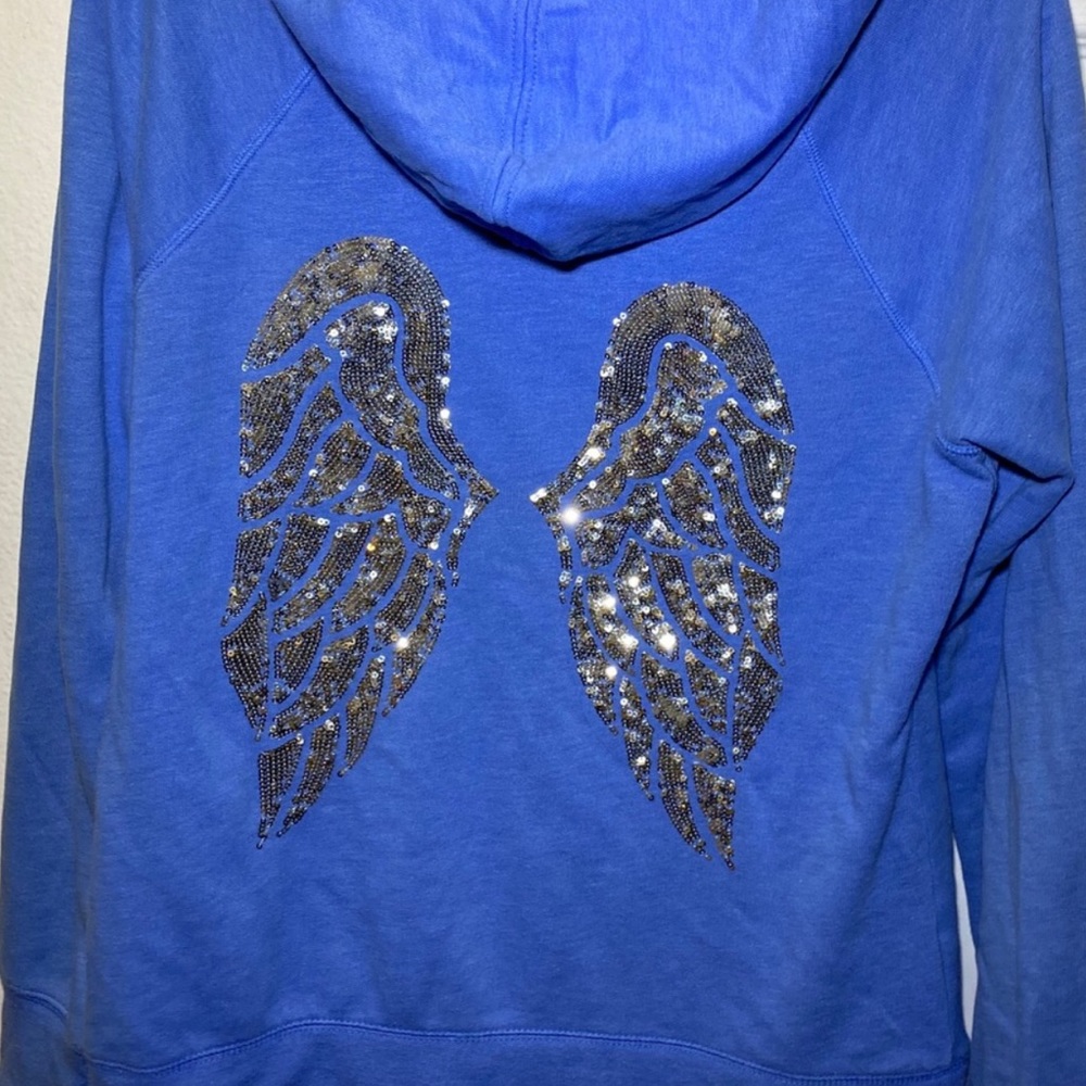 Adorable y2k Victoria’s Secret blue zip up w wings